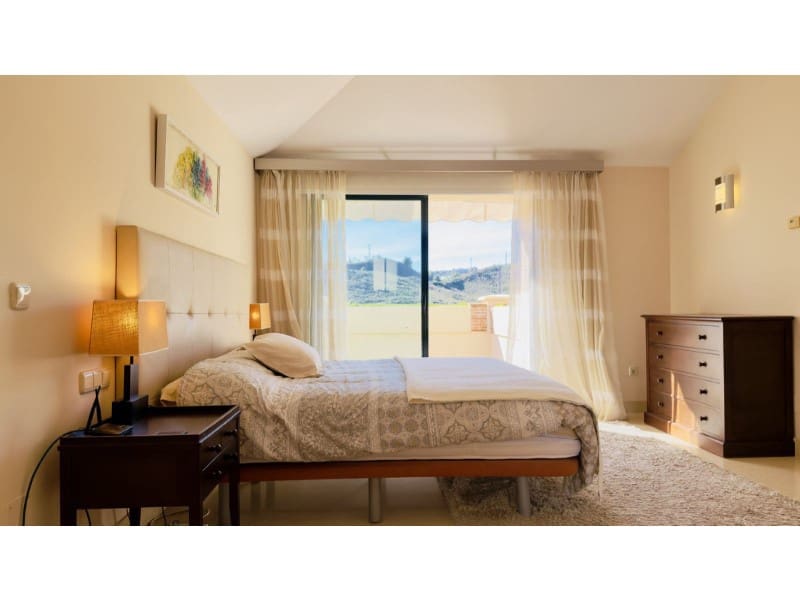 3 chambre Appartement à vendre à Benahavis avec piscine garage - 1 200 000 € (Ref: 9574904)