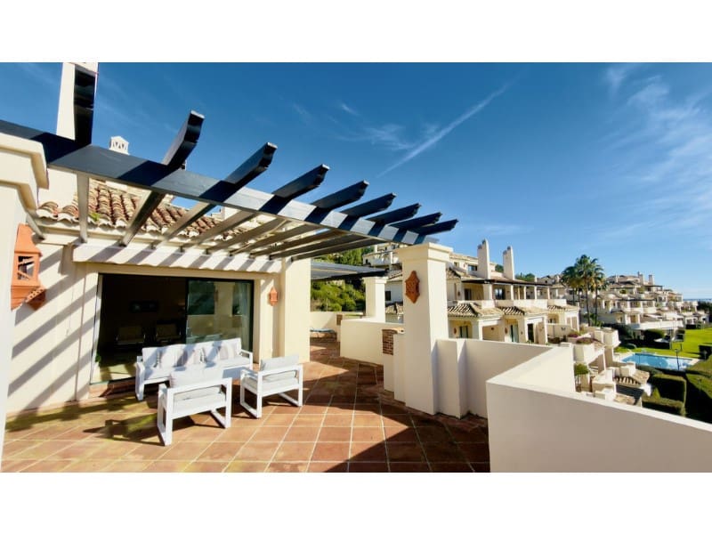 3 chambre Appartement à vendre à Benahavis avec piscine garage - 1 200 000 € (Ref: 9574904)