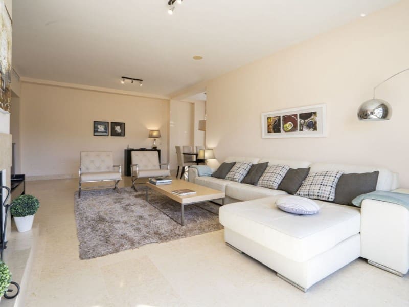 3 chambre Appartement à vendre à Benahavis avec piscine garage - 1 200 000 € (Ref: 9574904)