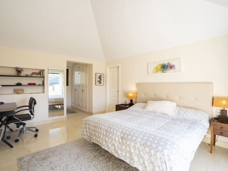 3 chambre Appartement à vendre à Benahavis avec piscine garage - 1 200 000 € (Ref: 9574904)