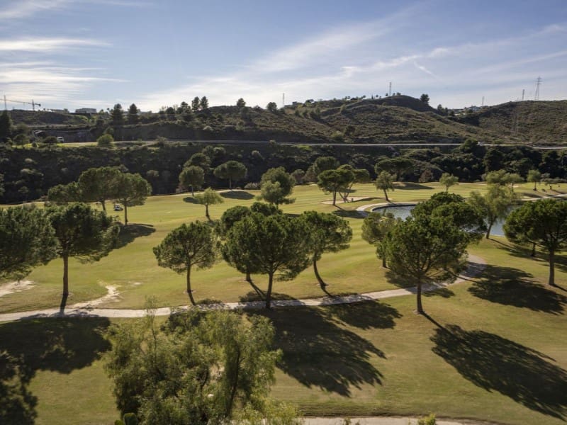 3 chambre Appartement à vendre à Benahavis avec piscine garage - 1 200 000 € (Ref: 9574904)