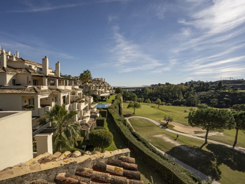 3 chambre Appartement à vendre à Benahavis avec piscine garage - 1 200 000 € (Ref: 9574904)