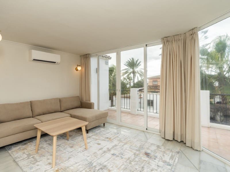 Chalet de 4 habitaciones en Marbesa en venta con piscina garaje - 2.450.000 € (Ref: 9574906)