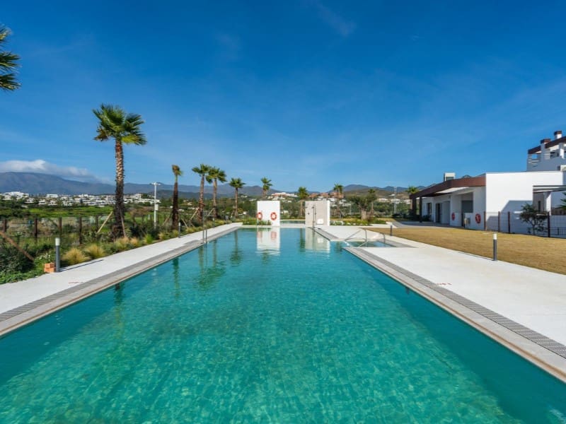 Apartamento de 2 habitaciones en New Golden Mile en venta con piscina - 549.000 € (Ref: 9574914)