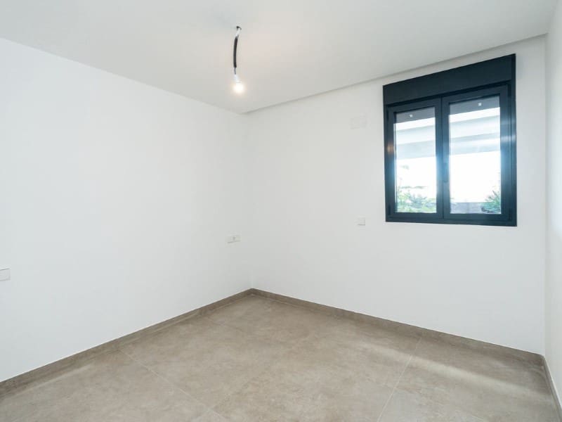 Apartamento de 2 habitaciones en New Golden Mile en venta con piscina - 549.000 € (Ref: 9574914)