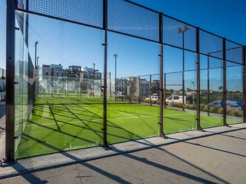 Apartamento de 2 habitaciones en New Golden Mile en venta con piscina - 549.000 € (Ref: 9574914)