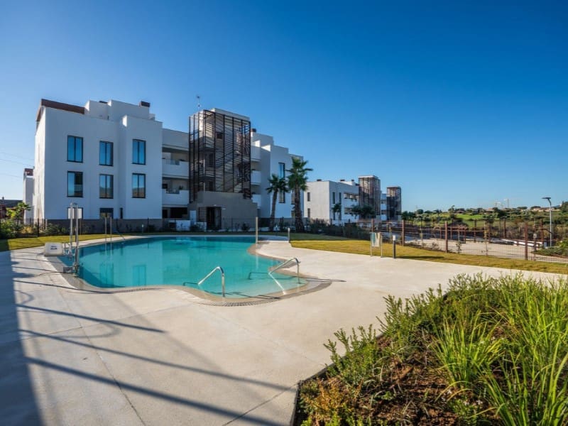 Apartamento de 2 habitaciones en New Golden Mile en venta con piscina - 549.000 € (Ref: 9574914)