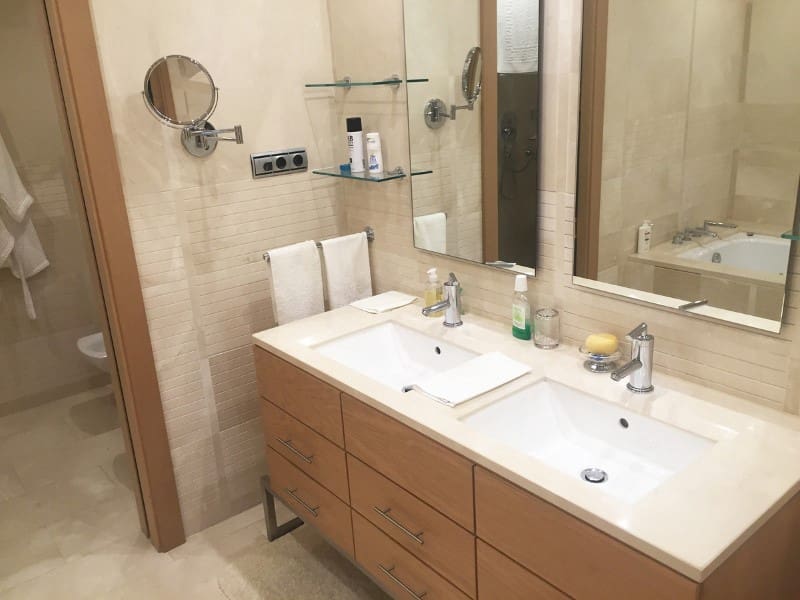 2 slaapkamer Appartement te koop in Los Monteros met zwembad - € 1.350.000 (Ref: 9574915)