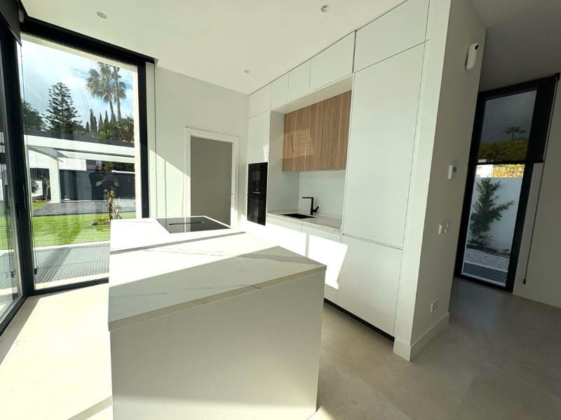 6 Zimmer Villa zu verkaufen in Atalaya-Isdabe mit Pool Garage - 1.950.000 € (Ref: 9574922)