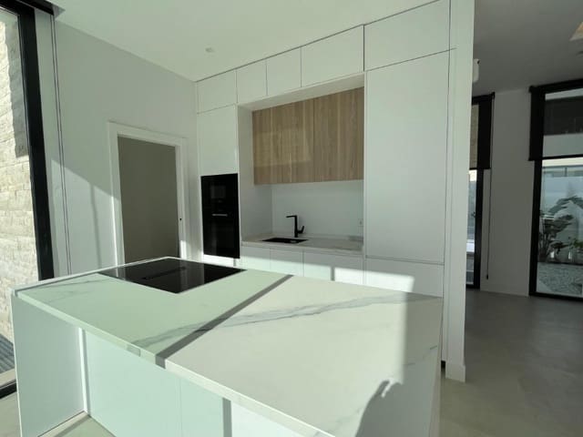 6 quarto Moradia para venda em Atalaya-Isdabe, Estepona com piscina garagem - 1 950 000 € (Ref: 9574922)