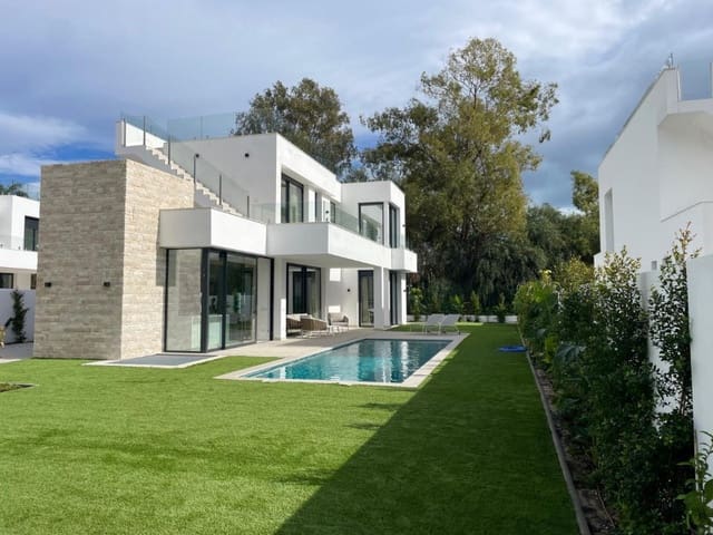 6 quarto Moradia para venda em Atalaya-Isdabe, Estepona com piscina garagem - 1 950 000 € (Ref: 9574922)