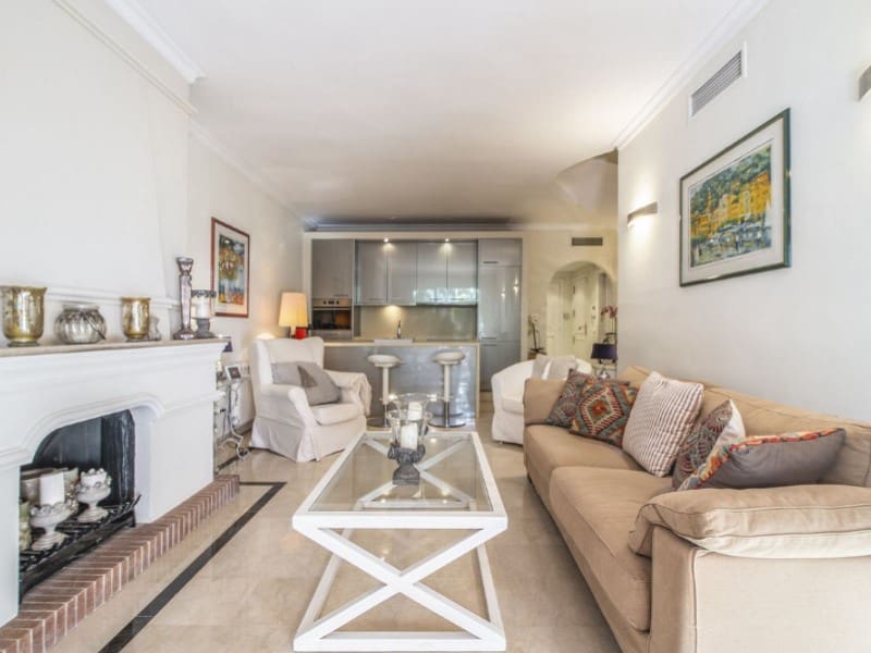 3 sovrum Lägenhet till salu i Nueva Andalucia med pool - 775 000 € (Ref: 9574923)