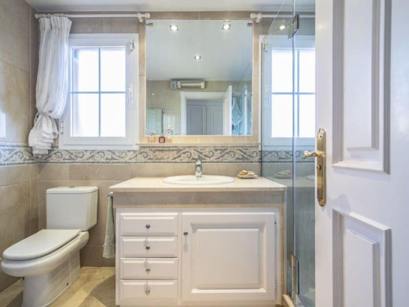 3 sovrum Lägenhet till salu i Nueva Andalucia med pool - 775 000 € (Ref: 9574923)