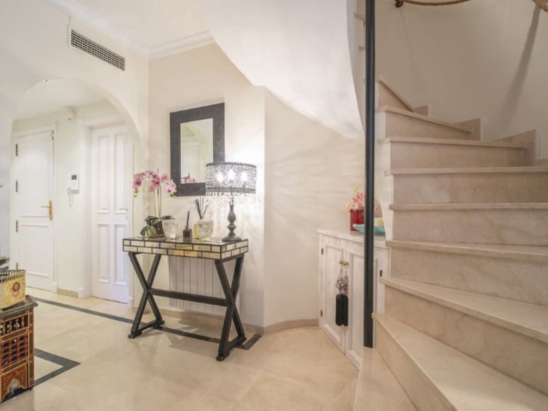 3 sovrum Lägenhet till salu i Nueva Andalucia med pool - 775 000 € (Ref: 9574923)