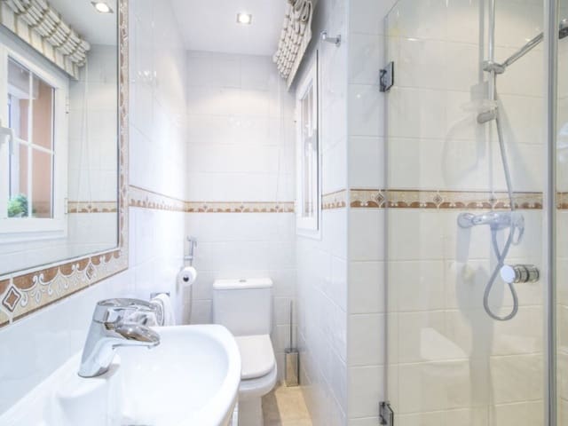 3 sovrum Lägenhet till salu i Rodeo Alto - Guadaiza - La Campana, Marbella med pool - 775 000 € (Ref: 9574923)