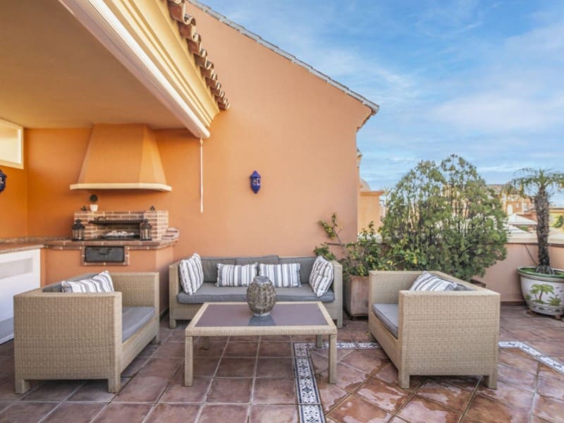 3 sovrum Lägenhet till salu i Nueva Andalucia med pool - 775 000 € (Ref: 9574923)