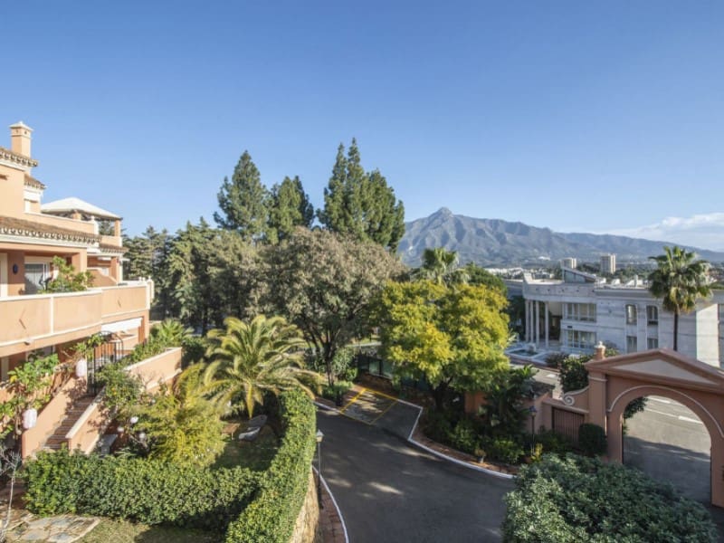 3 sovrum Lägenhet till salu i Nueva Andalucia med pool - 775 000 € (Ref: 9574923)