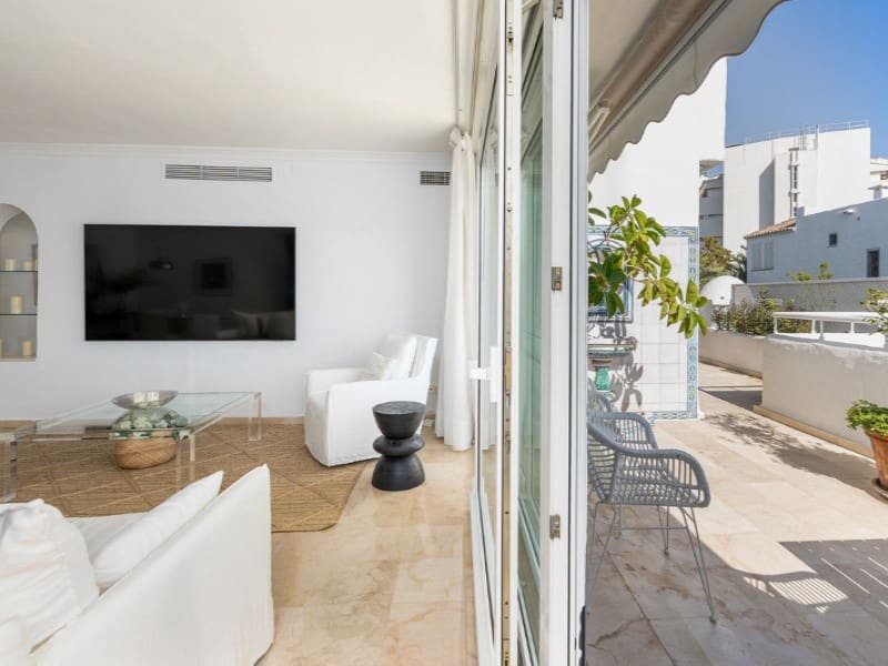 3 slaapkamer Appartement te koop in Los Monteros met zwembad garage - € 2.640.000 (Ref: 9574924)
