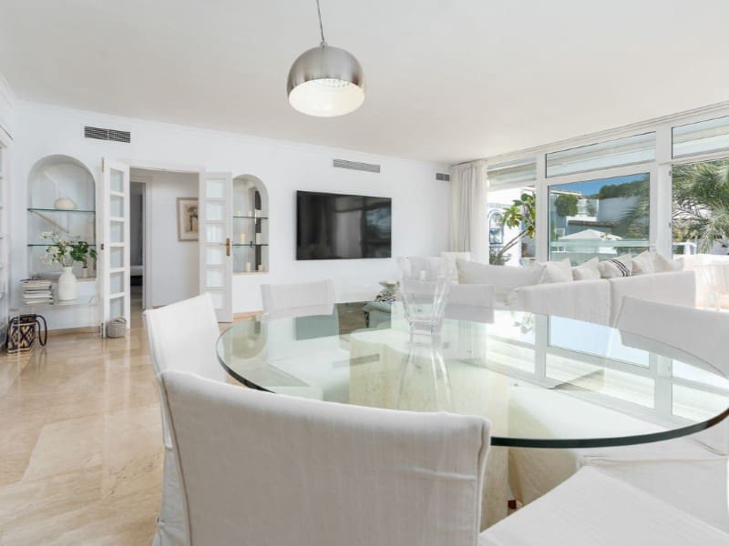 3 slaapkamer Appartement te koop in Los Monteros met zwembad garage - € 2.640.000 (Ref: 9574924)