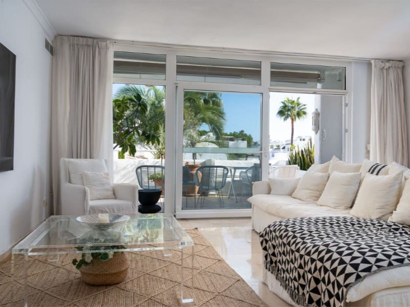 3 slaapkamer Appartement te koop in Los Monteros met zwembad garage - € 2.640.000 (Ref: 9574924)