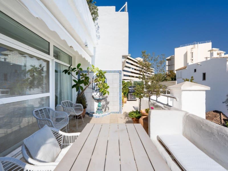 3 slaapkamer Appartement te koop in Los Monteros met zwembad garage - € 2.640.000 (Ref: 9574924)