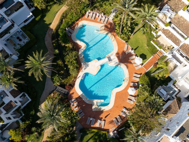 3 slaapkamer Appartement te koop in Los Monteros met zwembad garage - € 2.640.000 (Ref: 9574924)