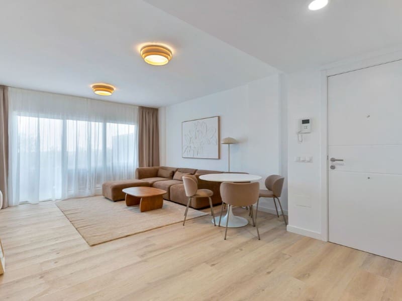 Apartamento de 3 habitaciones en Nueva Andalucia en venta con piscina - 565.000 € (Ref: 9574927)