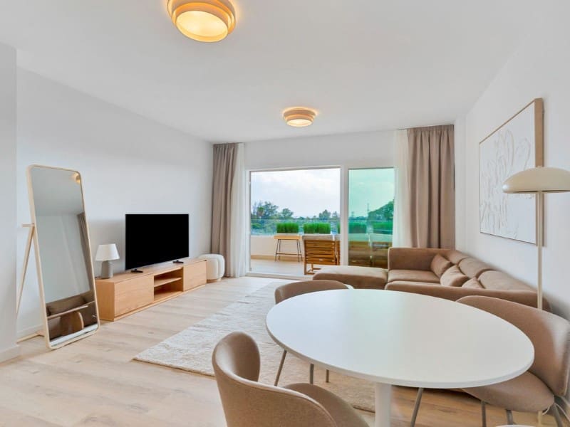 Apartamento de 3 habitaciones en Nueva Andalucia en venta con piscina - 565.000 € (Ref: 9574927)