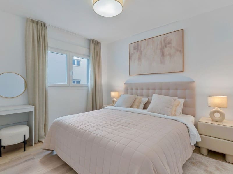 Apartamento de 3 habitaciones en Nueva Andalucia en venta con piscina - 565.000 € (Ref: 9574927)