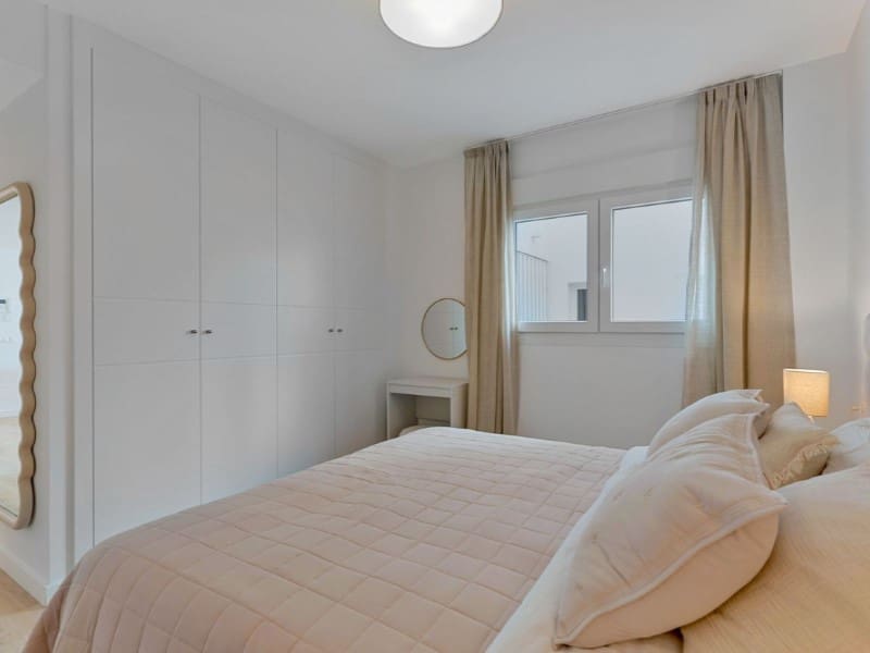 Apartamento de 3 habitaciones en Nueva Andalucia en venta con piscina - 565.000 € (Ref: 9574927)