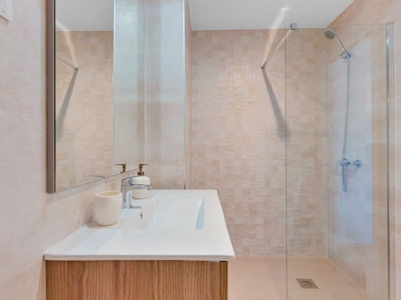 Apartamento de 3 habitaciones en Nueva Andalucia en venta con piscina - 565.000 € (Ref: 9574927)