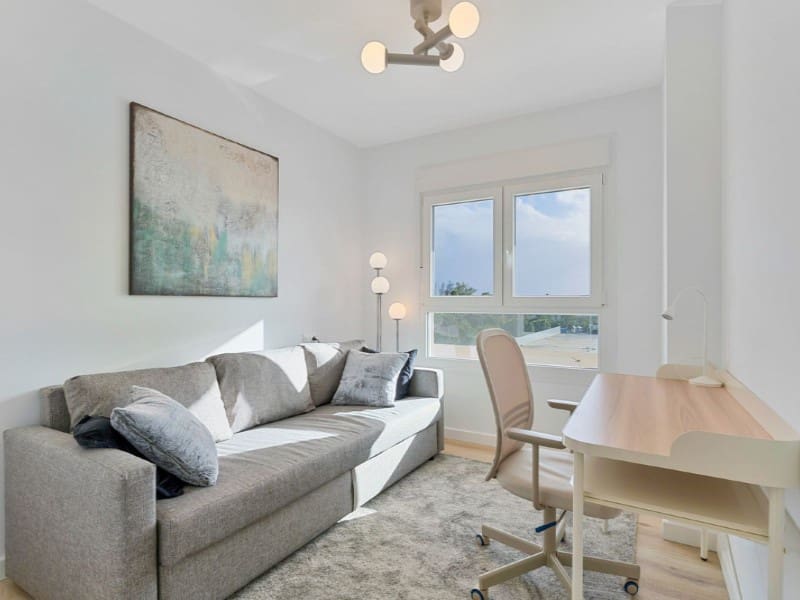 Apartamento de 3 habitaciones en Nueva Andalucia en venta con piscina - 565.000 € (Ref: 9574927)