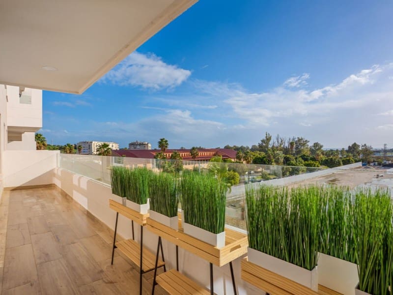 Apartamento de 3 habitaciones en Nueva Andalucia en venta con piscina - 565.000 € (Ref: 9574927)