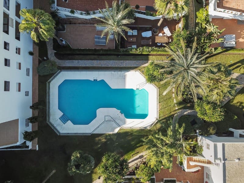 2 sovrum Lägenhet till salu i Nueva Andalucia med pool garage - 690 000 € (Ref: 9574928)