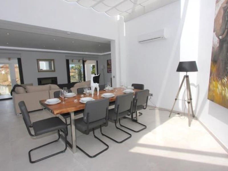 5 soveværelse Villa til salg i Costabella med swimmingpool garage - € 2.995.000 (Ref: 9574930)