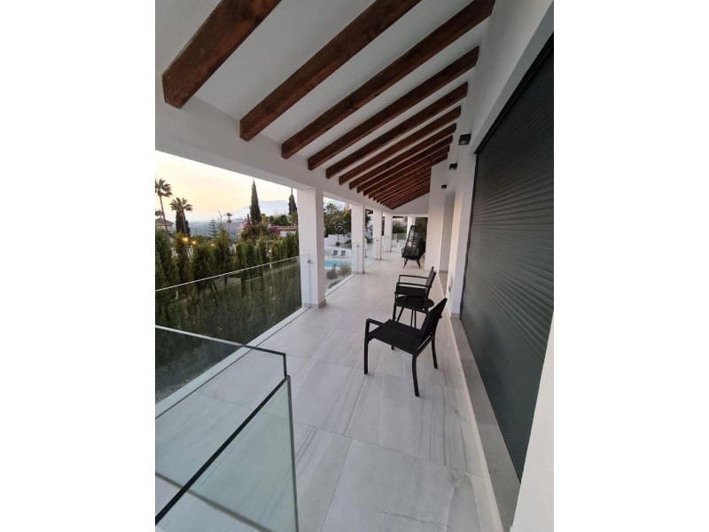 5 soveværelse Villa til salg i Costabella med swimmingpool garage - € 2.995.000 (Ref: 9574930)