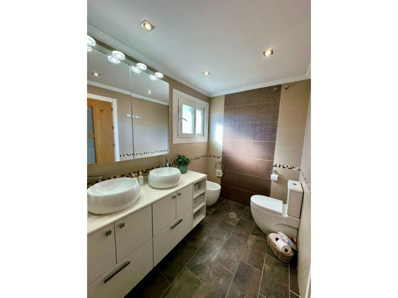 6 Zimmer Villa zu verkaufen in Atalaya-Isdabe mit Pool - 1.555.500 € (Ref: 9574931)