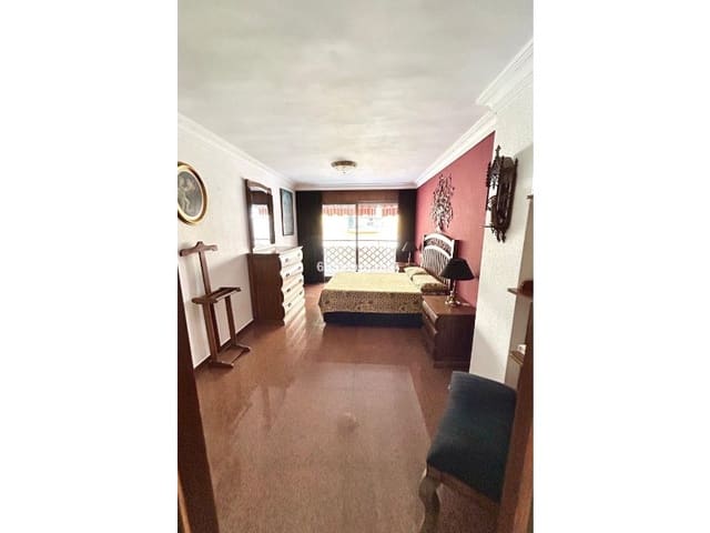 Apartamento de 4 habitaciones en Centro ciudad, Fuengirola en venta con garaje - 695.000 € (Ref: 9574935)