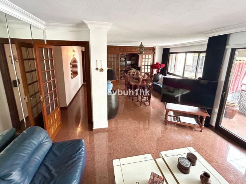 4 Zimmer Apartment zu verkaufen in Fuengirola mit Garage - 695.000 € (Ref: 9574935)