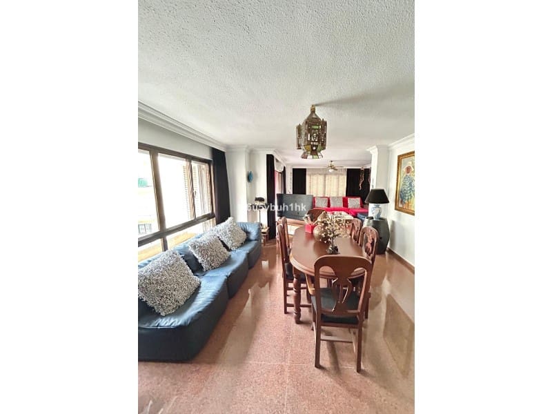 4 Zimmer Apartment zu verkaufen in Fuengirola mit Garage - 695.000 € (Ref: 9574935)