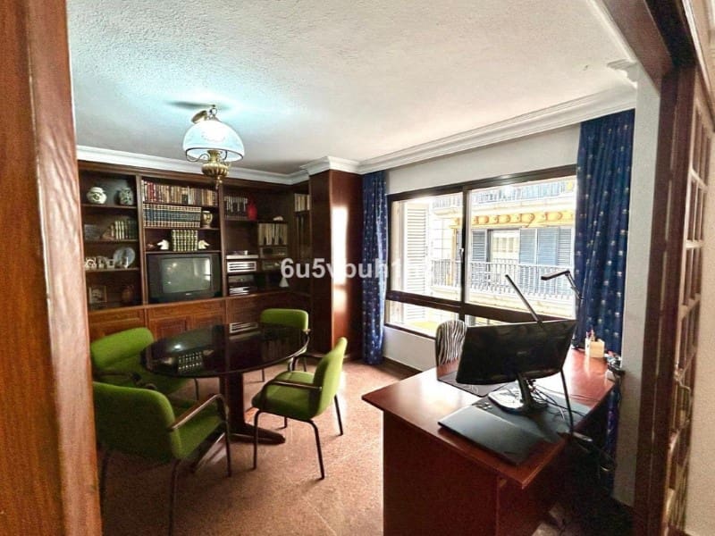 4 Zimmer Apartment zu verkaufen in Fuengirola mit Garage - 695.000 € (Ref: 9574935)