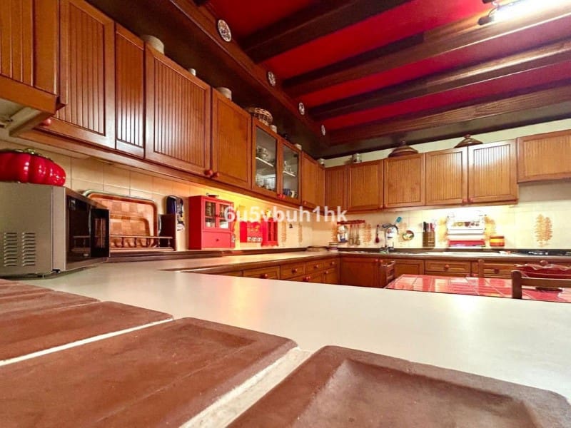 4 Zimmer Apartment zu verkaufen in Fuengirola mit Garage - 695.000 € (Ref: 9574935)