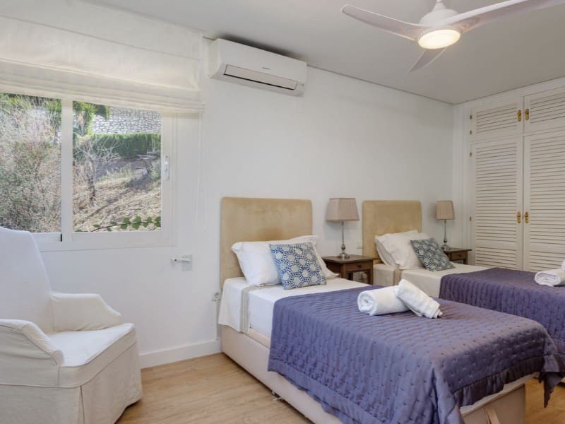 6 sovrum Villa till salu i Las Lagunas de Mijas med pool garage - 1 850 000 € (Ref: 9574936)