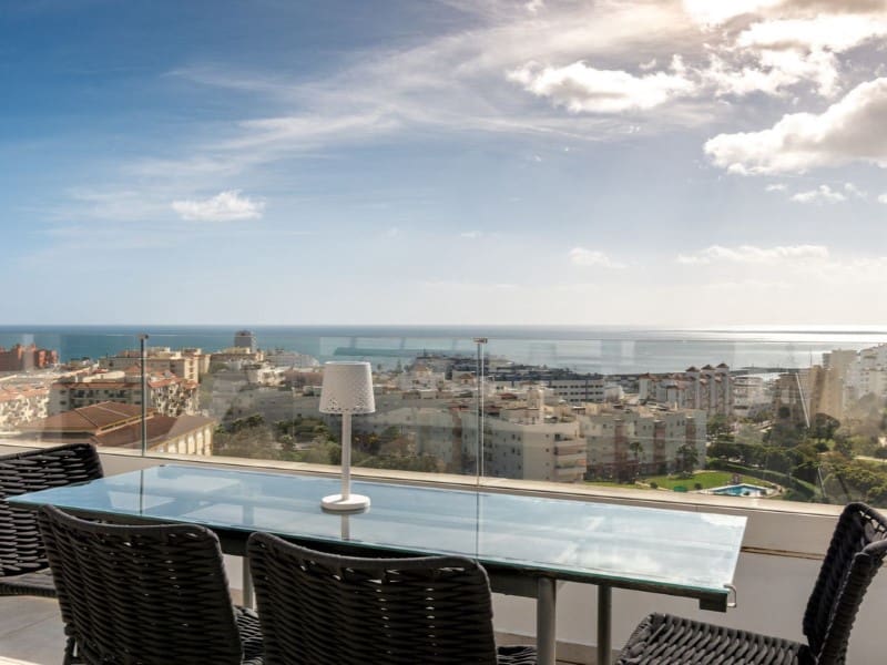 2 Zimmer Apartment zu verkaufen in Estepona mit Pool - 875.000 € (Ref: 9574941)