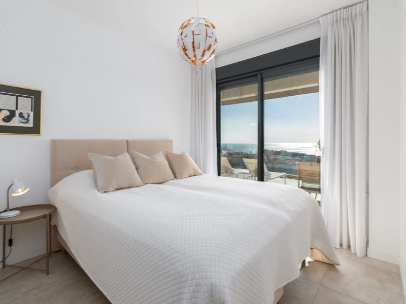 2 Zimmer Apartment zu verkaufen in Estepona mit Pool - 875.000 € (Ref: 9574941)