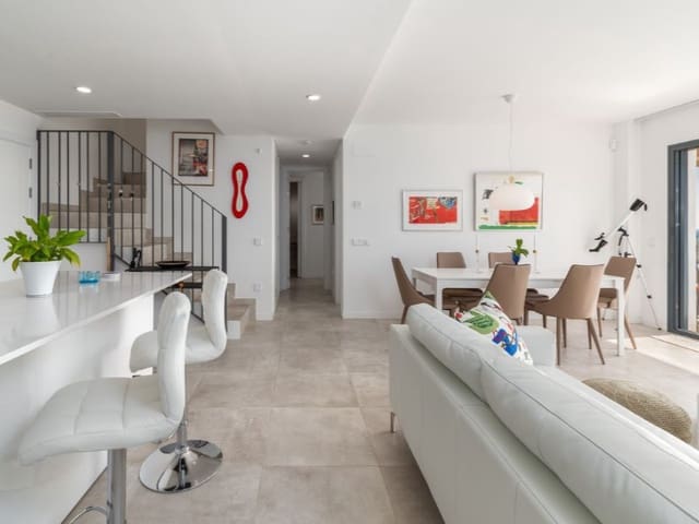 2 Zimmer Apartment zu verkaufen in Puerto de Estepona, Estepona mit Pool - 875.000 € (Ref: 9574941)