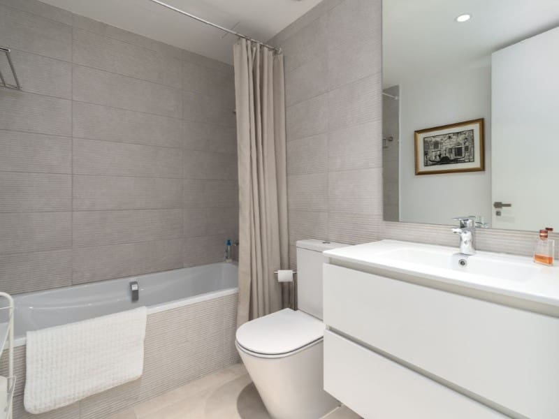 2 Zimmer Apartment zu verkaufen in Estepona mit Pool - 875.000 € (Ref: 9574941)