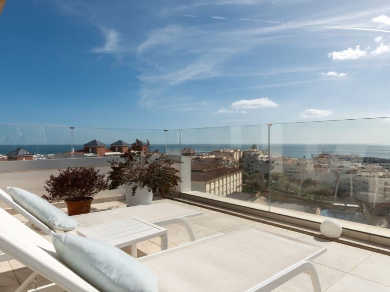 2 Zimmer Apartment zu verkaufen in Estepona mit Pool - 875.000 € (Ref: 9574941)