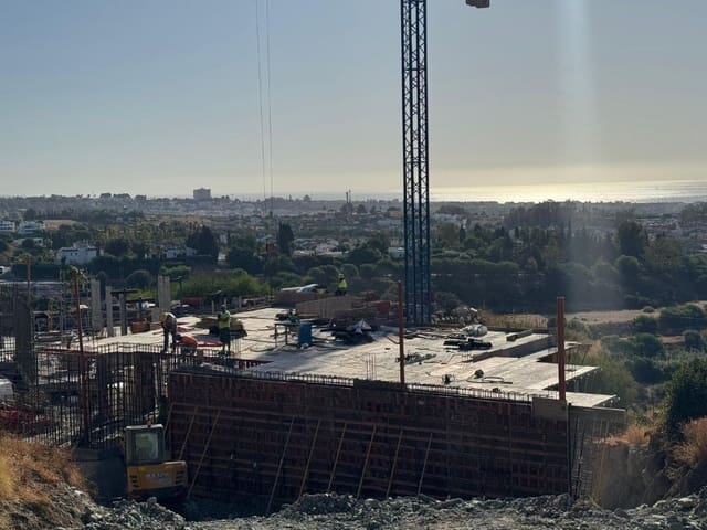 Rakentamaton maa myytävänä paikassa Los Arqueros - Puerto del Almendro, Benahavís - 1 500 000 € (Ref: 9574942)