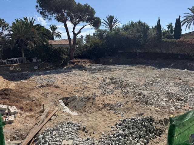 Grond te koop in Marbesa, Marbella - € 2.000.000 (Ref: 9574943)